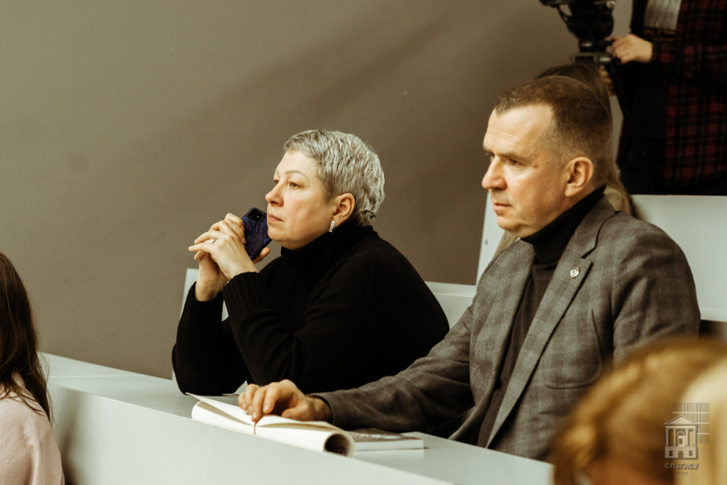 1. Координатор фильма Анна Асмолова и продюсер Виктор Наумов.jpg 1. Координатор фильма Анна Асмолова и продюсер Виктор Наумов.jpg