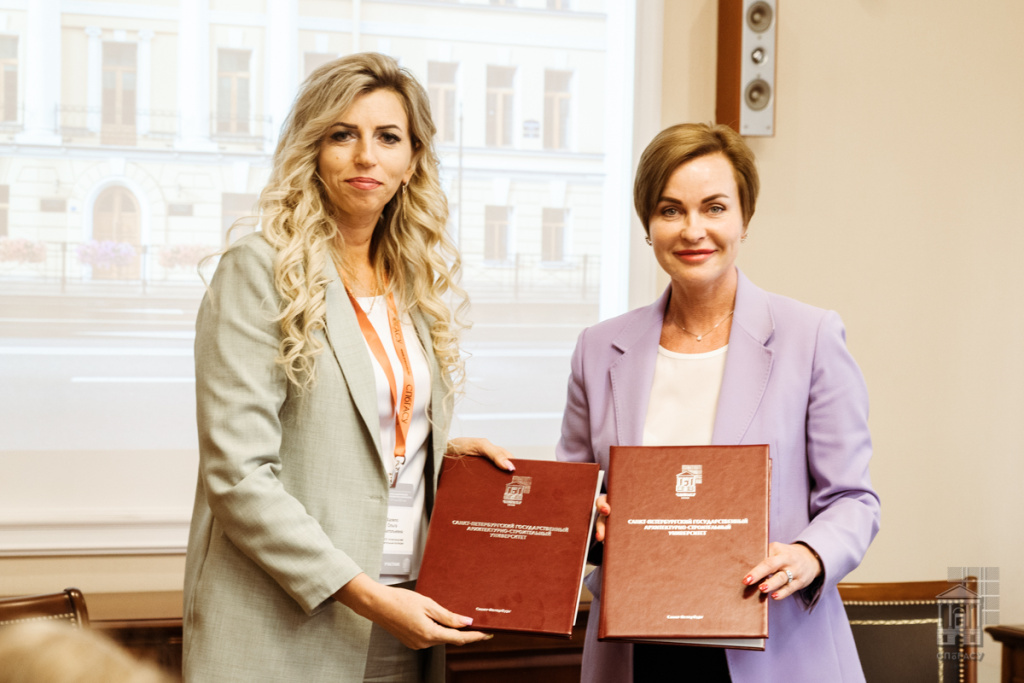 Подписание договора о сотрудничестве. Ольга Халепо и Светлана Головина Подписание договора о сотрудничестве. Ольга Халепо и Светлана Головина