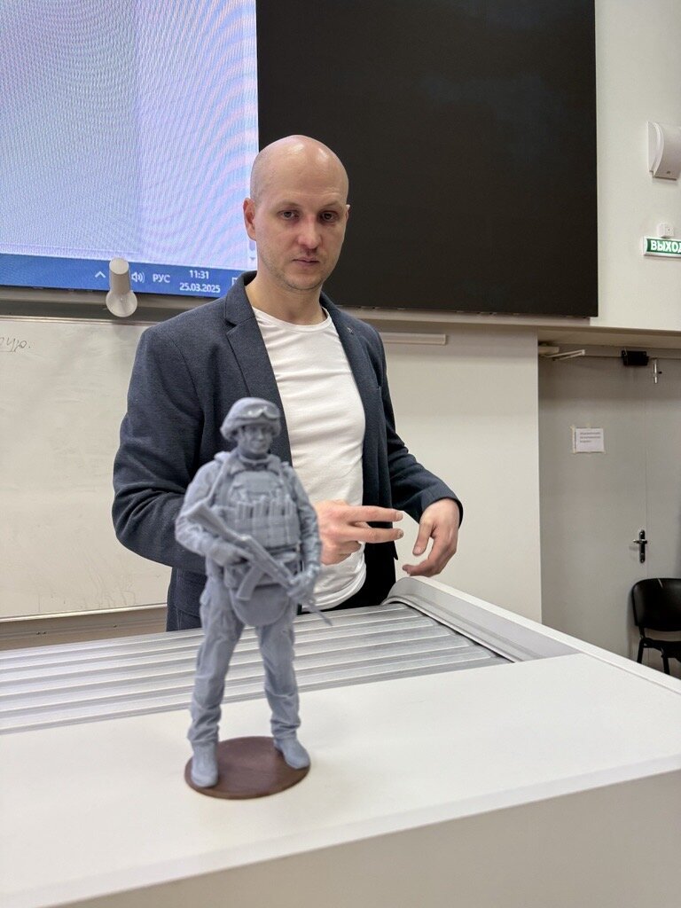 Дмитрий Кутовой с портретом участника СВО в 3D Дмитрий Кутовой с портретом участника СВО в 3D