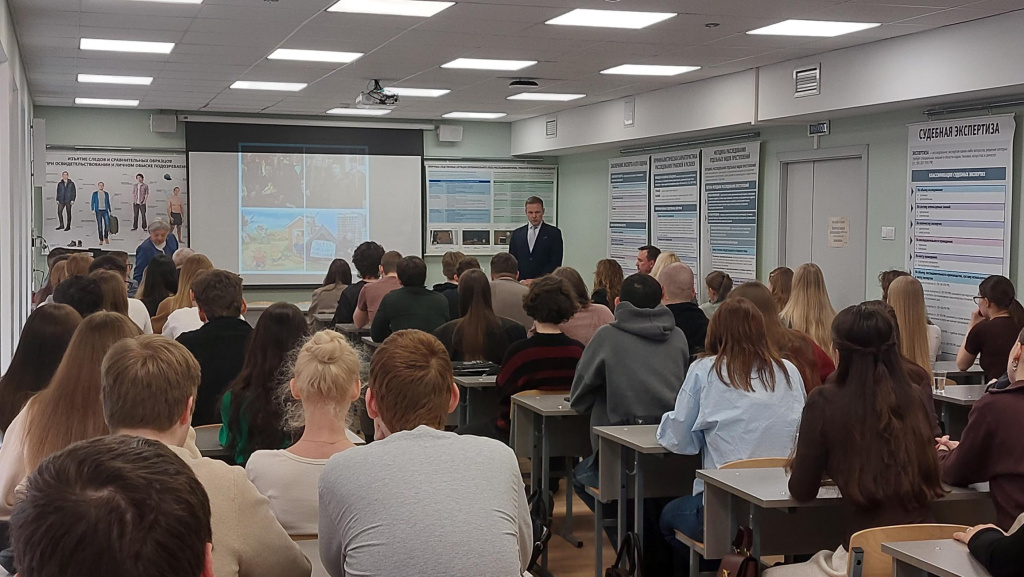 Андрей Мацарин